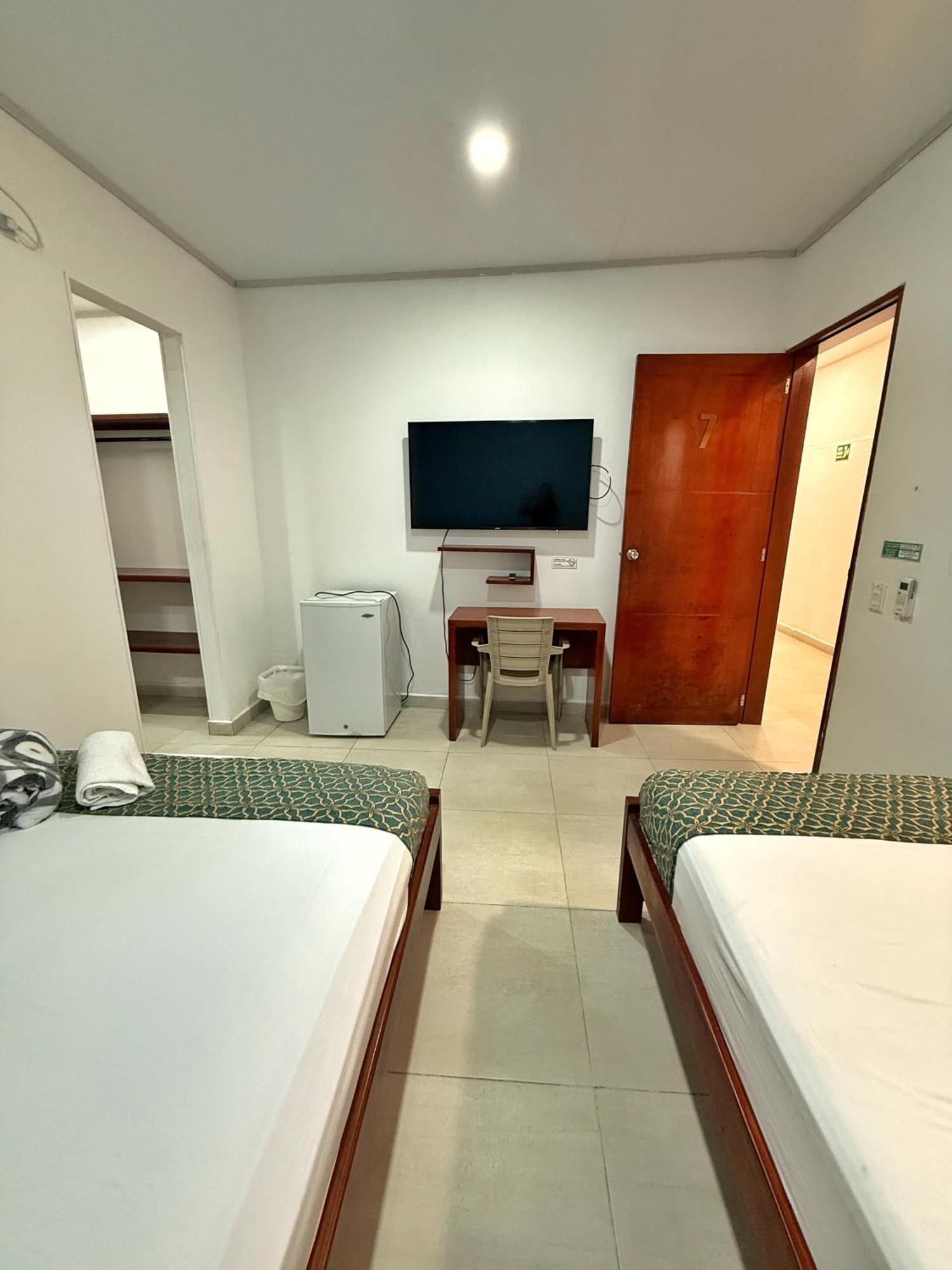 Apartahotel Caribe Diez San Andrés Extérieur photo