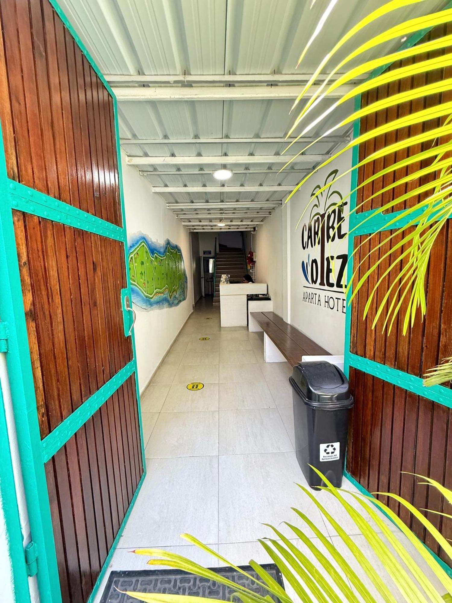 Apartahotel Caribe Diez San Andrés Extérieur photo